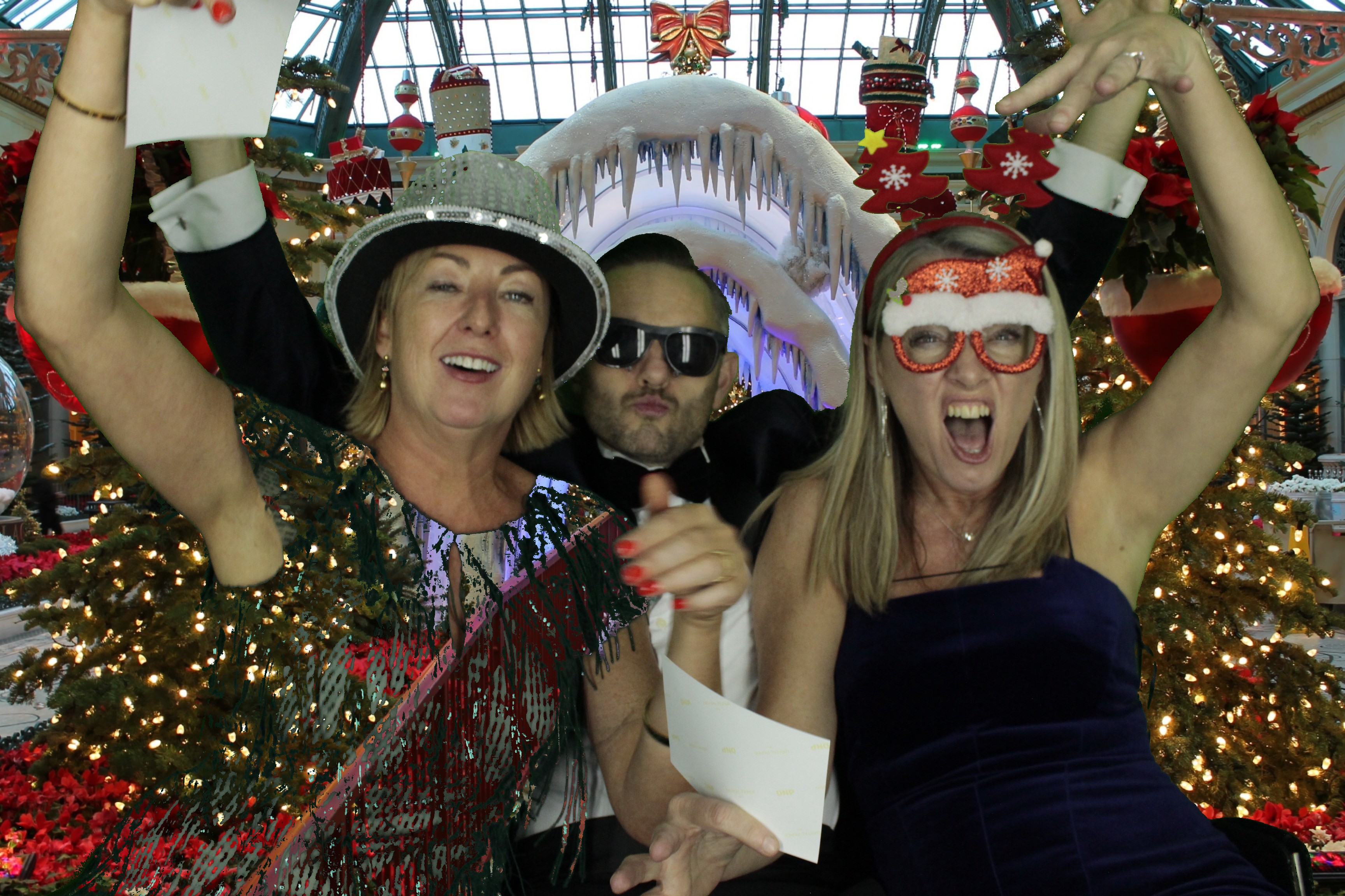 Staffing 360 Solutions Christmas Party | View more photos from the event at gallery.myphotoboothexperience.co.uk/u/MyPhotoBoothExperienceLtd/Staffing-360-Solutions-Christmas-Party-0